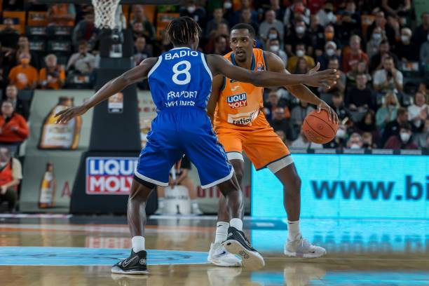 了他个人的 了他个人的